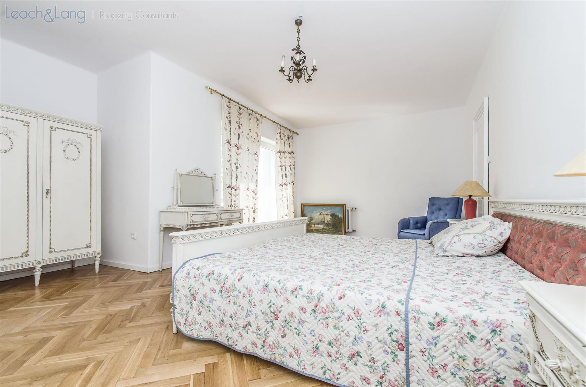 Comfortable villa for sale on Wola Justowska