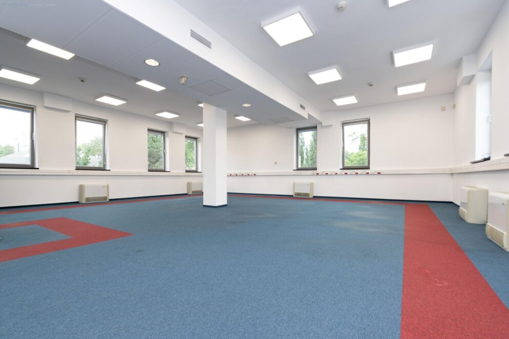 B+ class office space on Mogilska St.