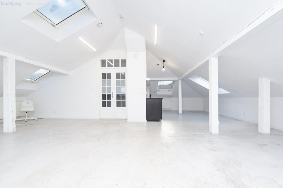 Office space for rent in a Villa near the University of Economics